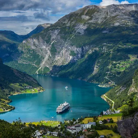 A Place To Stavanger, 8 Stavanger